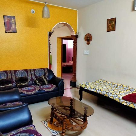 Maanyatha Home Stay Manipal Exteriör bild