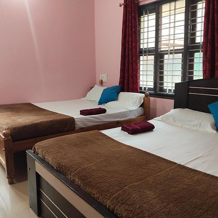 Maanyatha Home Stay Manipal Exteriör bild