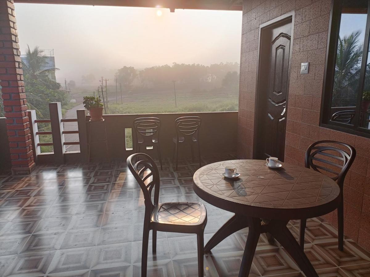 Maanyatha Home Stay Manipal Exteriör bild