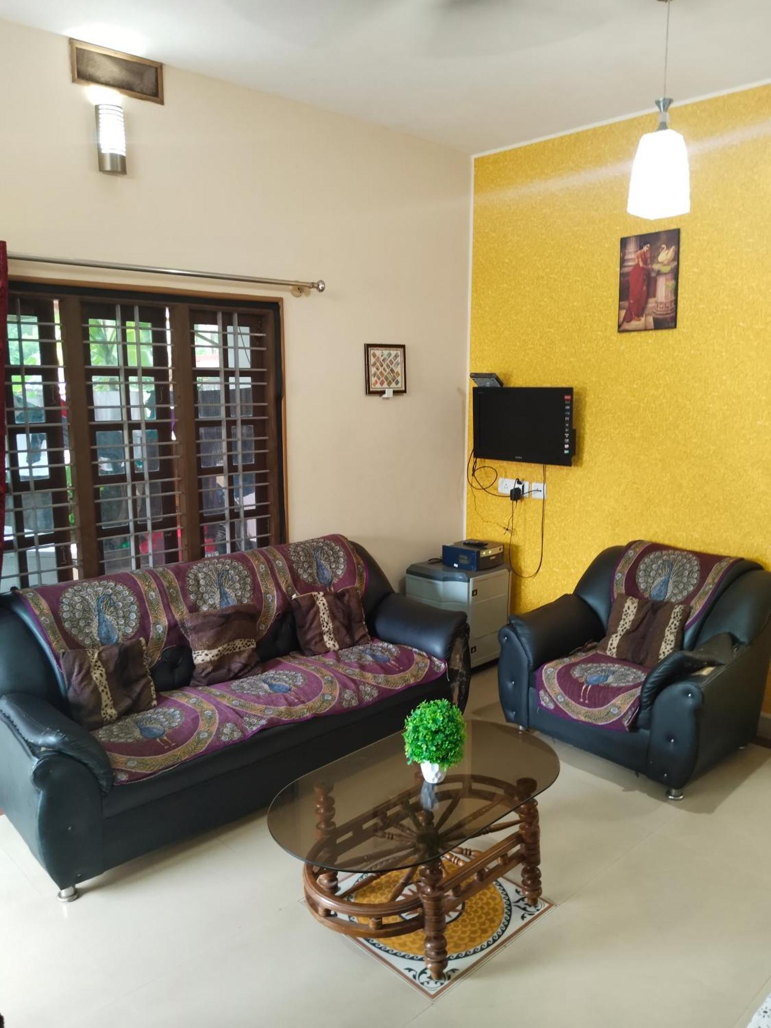 Maanyatha Home Stay Manipal Rum bild